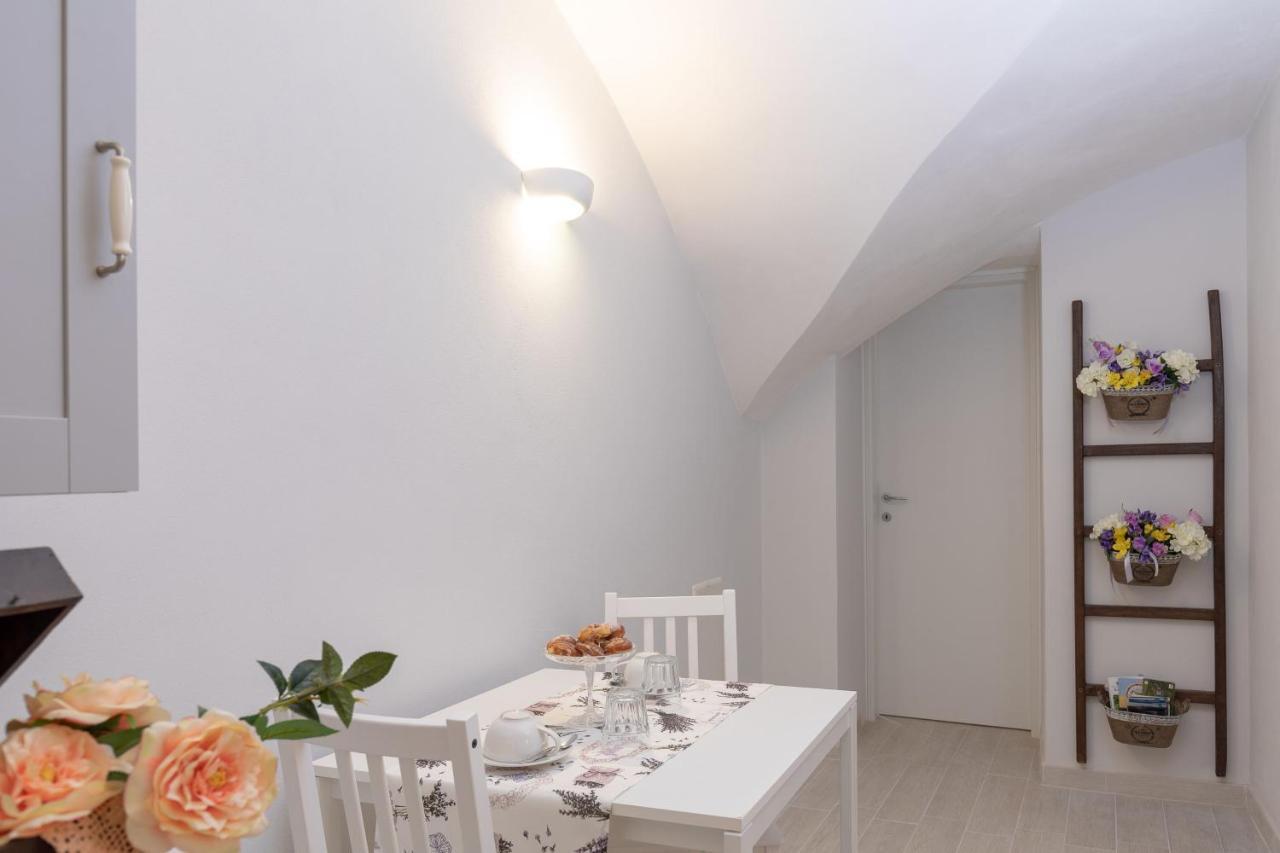 ドルチェアックアLa Casa Di Anetiアパートメント エクステリア 写真
